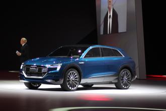 2015 Audi e-tron Quattro Concept
